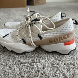 Sorel Women's Kinetic sneaker